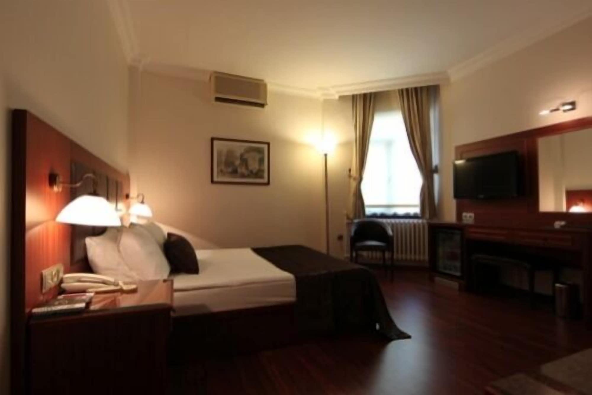 Vardar Palace Hotel - Special Category Istambul Extérieur photo